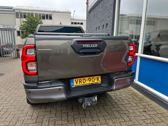 Toyota HI-LUX HiLux 2.8 D-4D XC Invinc.