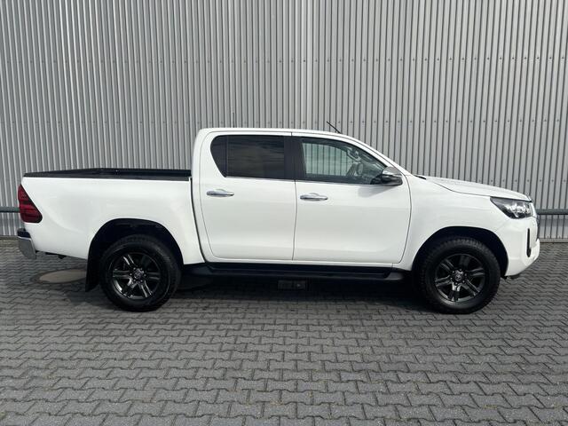 Toyota HI-LUX HiLux 2.4 D-4D DC*4X4*HAAK*ACC*CAM*ECC*TEL*LICHTMETAAL*