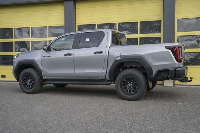 Toyota HI-LUX HiLux 2.8 D-4D MHEV Double Cab Auto 4WD Comfort