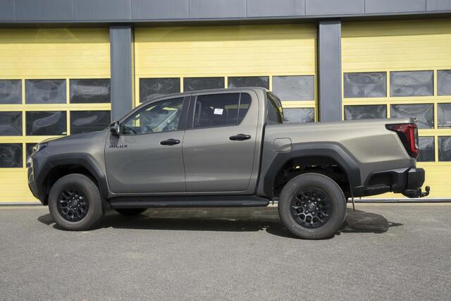 Toyota HI-LUX HiLux 2.8 D-4D MHEV Double Cab Auto 4WD Comfort