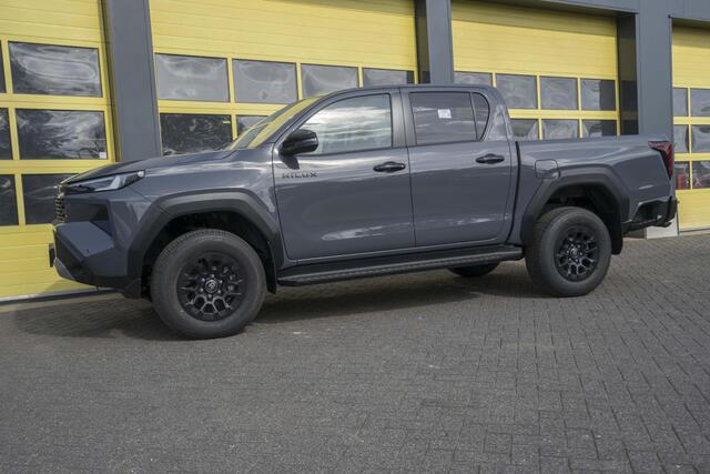 Toyota HI-LUX HiLux 2.8 D-4D MHEV Double Cab Auto 4WD Comfort