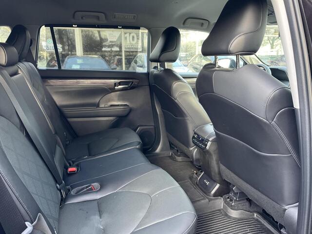 Toyota HIGHLANDER 2.5 AWD Hybrid Premium | 7 persoons | Stoelverwarming- en koeling | Lederen bekleding