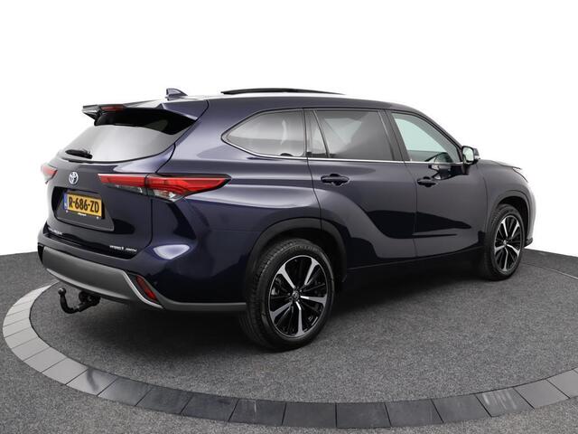 Toyota HIGHLANDER 2.5 AWD Hybrid Premium 7 Persoons | Lederen bekleding | Trekhaak 2000 kg | Panoramadak | 20 inch Lichtmetaal |