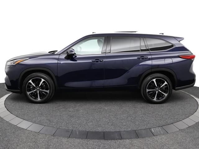 Toyota HIGHLANDER 2.5 AWD Hybrid Premium 7 Persoons | Lederen bekleding | Trekhaak 2000 kg | Panoramadak | 20 inch Lichtmetaal |