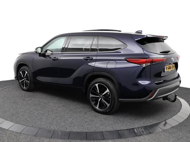 Toyota HIGHLANDER 2.5 AWD Hybrid Premium 7 Persoons | Lederen bekleding | Trekhaak 2000 kg | Panoramadak | 20 inch Lichtmetaal |