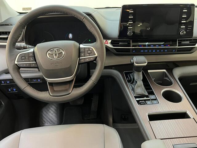 Toyota HIGHLANDER Sienna 2.5 Hybrid Luxe XLE