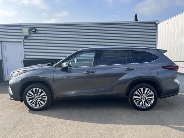Toyota HIGHLANDER AWD 2.5 Hybrid Executive 7 persoons Trekhaak - trekgewicht 2.000kg geremd, AppleCarplay/AndroidAuto, BlindSpot, Parkeerhulp camera incl parkeersensoren, BTW-auto