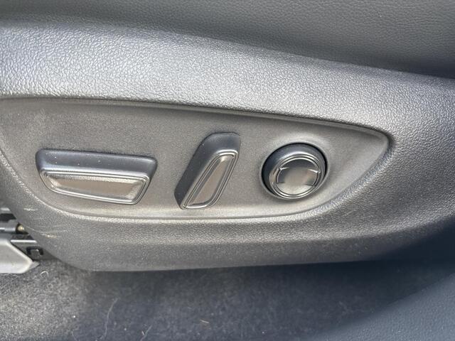 Toyota HIGHLANDER 2.5 AWD Hybrid Premium | 7p | Panoramadak | 360 graden camera | Platinum Pearl White | Adaptieve cruisecontrol | JBL audio | Head up Display | Stoelverwarming | Achterbank verwarmd | SCI