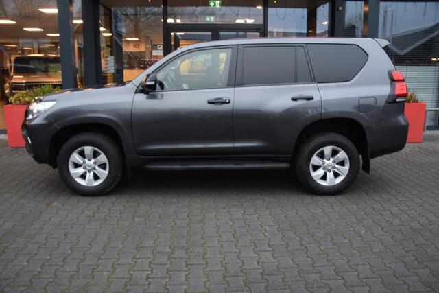 Toyota LAND CRUISER 150 2.8 D-4D 5DRS COMFORT A/T VAN