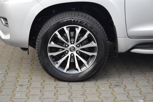 Toyota LAND CRUISER 150 2.8 D-4D 5DRS PROFESSIONAL A/T VAN