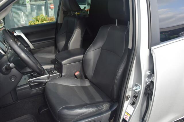 Toyota LAND CRUISER 150 2.8 D-4D 5DRS PROFESSIONAL A/T VAN