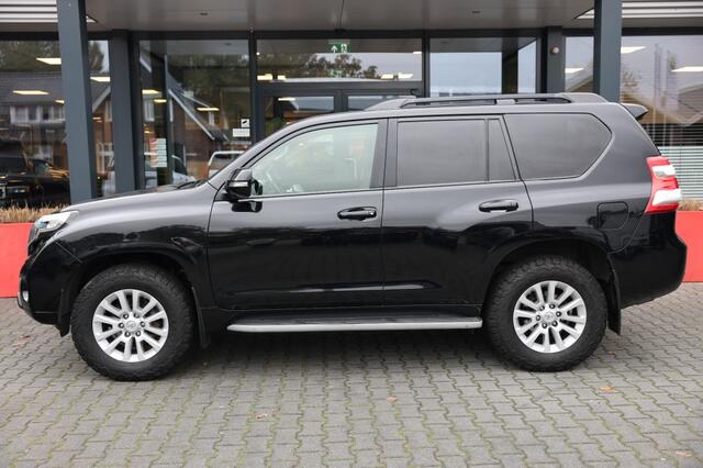 Toyota LAND CRUISER 150 2.8 D-4D 5DRS EXECUTIVE A/T VAN