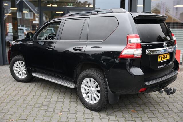 Toyota LAND CRUISER 150 2.8 D-4D 5DRS EXECUTIVE A/T VAN