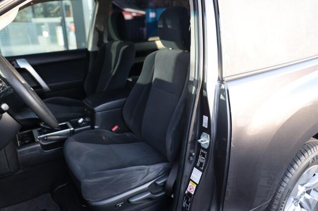 Toyota LAND CRUISER 150 2.8 D-4D 3DRS COMFORT A/T VAN