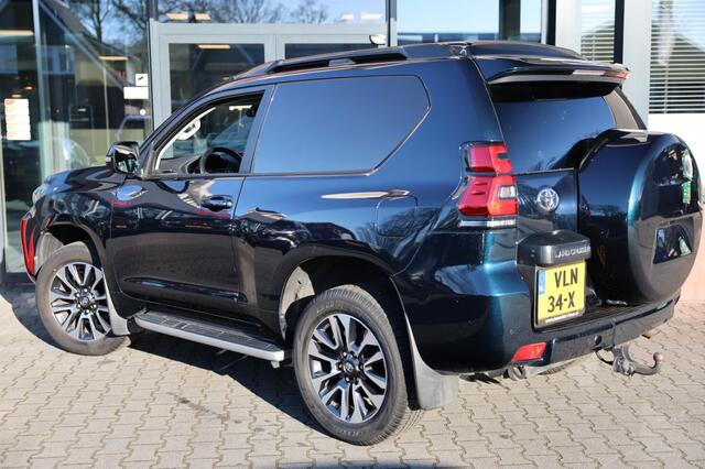 Toyota LAND CRUISER 150 2.8 D-4D 3DRS PROFESSIONAL A/T VAN