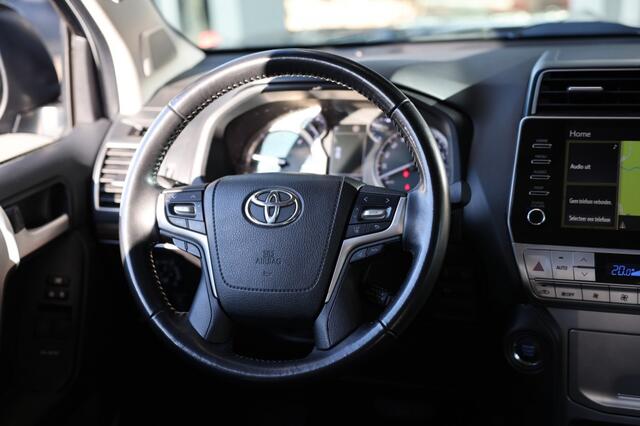 Toyota LAND CRUISER 150 2.8 D-4D 3DRS PROFESSIONAL A/T VAN