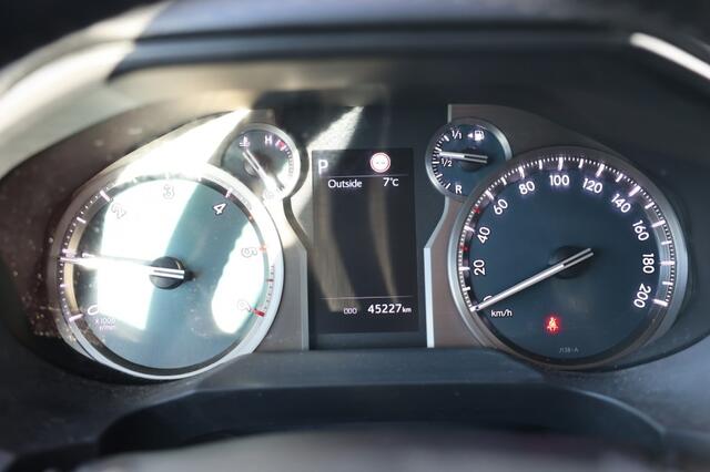 Toyota LAND CRUISER 150 2.8 D-4D 3DRS PROFESSIONAL A/T VAN