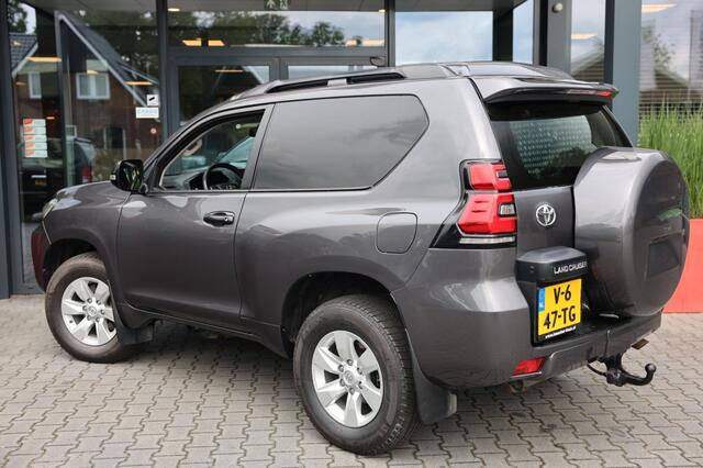 Toyota LAND CRUISER 150 2.8D-4D 3DRS COMFORT A/T VAN