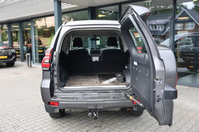 Toyota LAND CRUISER 150 2.8D-4D 3DRS COMFORT A/T VAN