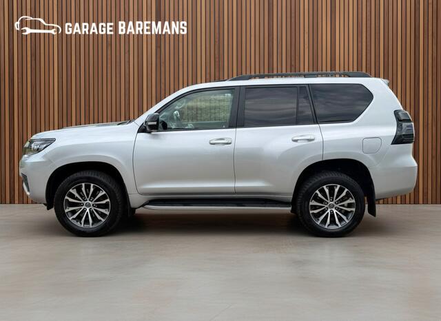 Toyota LAND CRUISER 150 2.8 D-4D-F Executive Blind Van