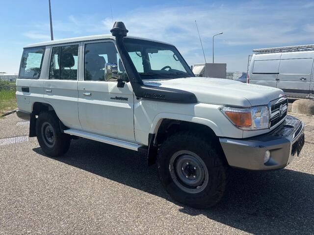 Toyota LAND CRUISER LX LANG 5 PERSOONS 4x4 Airco 4.2 6 Cilinder Diesel
