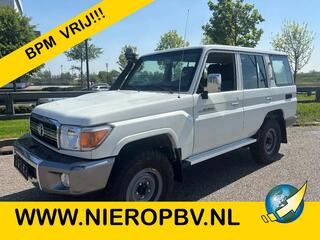 toyota-land-cruiser-lx-lang-5-perso
