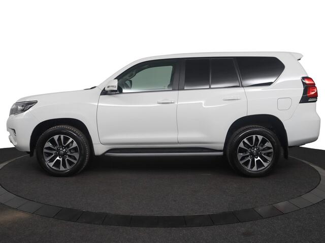 Toyota LAND CRUISER 2.8 D-4D-F Executive Window Van | Off-Road Pakket | Eerste eigenaar | Stoelverwarming & verkoeling | Navigatie |