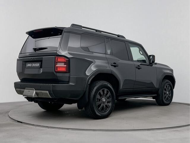 Toyota LAND CRUISER 2.8 D-4D 4x4 Standard Roof Window Van Navigator *EX BTW* | UNIEK | Trekhaak | DIRECT Leverbaar!