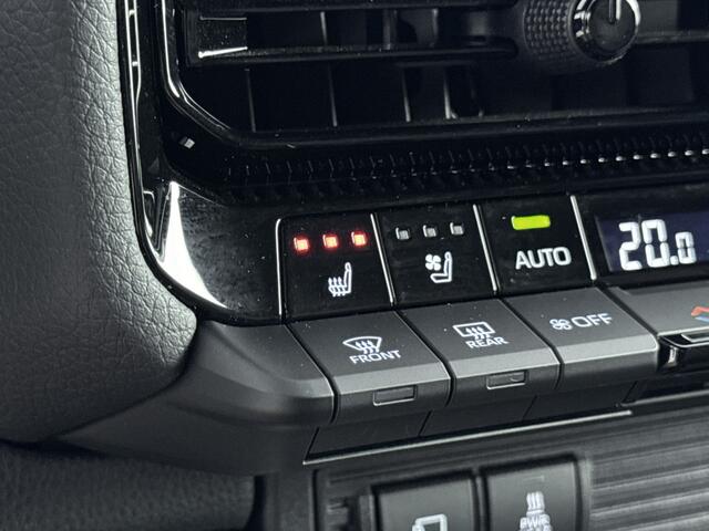 Toyota LAND CRUISER 2.8 D-4D 4x4 Standard Roof Window Van Navigator *EX BTW* | UNIEK | Trekhaak | DIRECT Leverbaar!