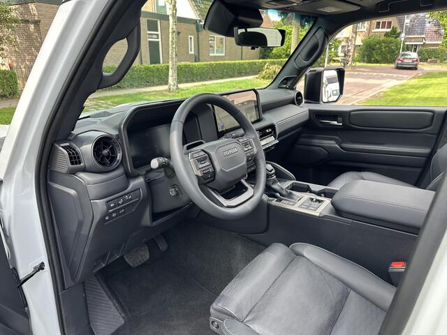 Toyota LAND CRUISER 2.8 D-4D President Grijs Kenteken Prijs excl. BTW /incl. BPM | Geel kenteken prijs ¤ 159.850,- incl. BTW| * Export Price EX VAT ¤72.500* | FULL OPTIONS | Navigatie | Panorama Schuif-Kanteldak | Volledig Lederen Bekleding | Off Road Pakket | LED Verlichtin