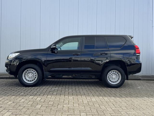 Toyota LAND CRUISER 2.8 D-4D-F Comfort Window Van NL Auto 1e Eigenaar Dealer Onderhouden Cruise Keyless