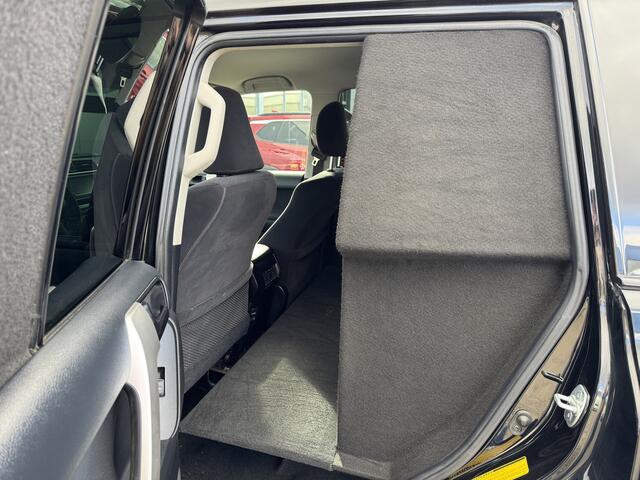 Toyota LAND CRUISER 2.8 D-4D-F Comfort Window Van NL Auto 1e Eigenaar Dealer Onderhouden Cruise Keyless