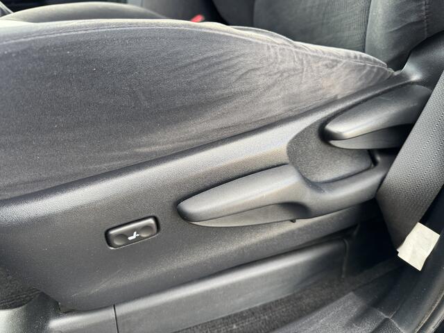 Toyota LAND CRUISER 2.8 D-4D-F Comfort Window Van NL Auto 1e Eigenaar Dealer Onderhouden Cruise Keyless