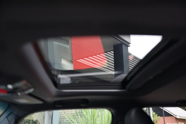 Toyota LAND CRUISER 2.8 D-4D 5DRS EXECUTIVE A/T VAN MET SCHUIFDAK