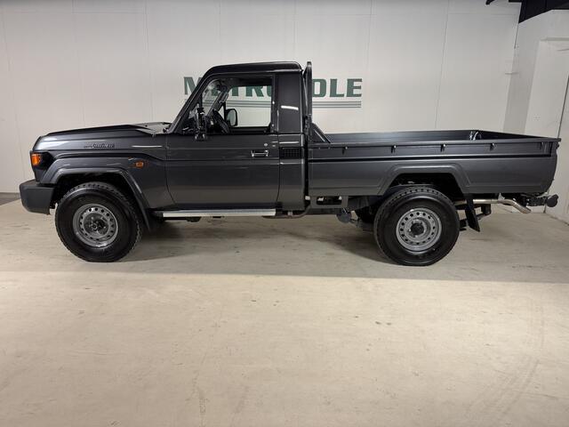 Toyota LAND CRUISER LandCruiser GRJ79 Single Cabine Model 2024 Automatic