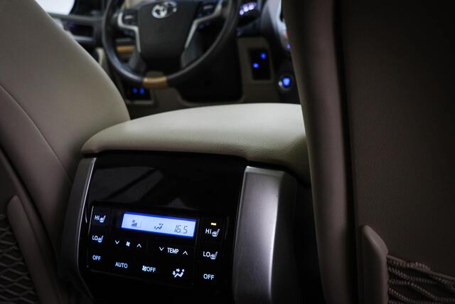 Toyota LAND CRUISER 2.8 D-4D Executive 7p. | STOELVENTILATIE | DAKDRAGER | 360 CAMERA | TREKHAAK