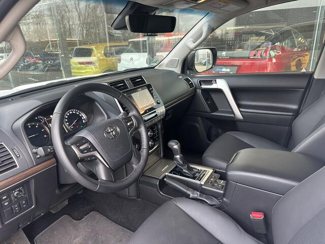 Toyota LAND CRUISER 2.8 D-4D-F Professional | Leather | Nieuwstaat | 360 View | JBL | Window Van | Carplay | Interesse in een bezichtiging of proefrit, bel of app met 06-24282842
