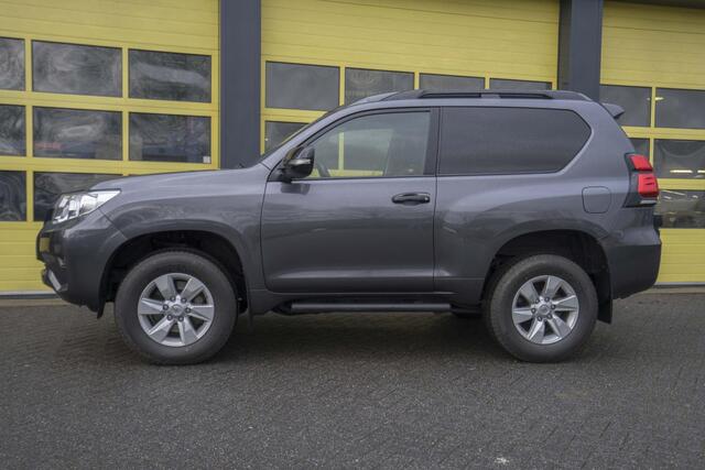 Toyota LAND CRUISER 2.8 D-4D-F Comfort High Roof Blind Van