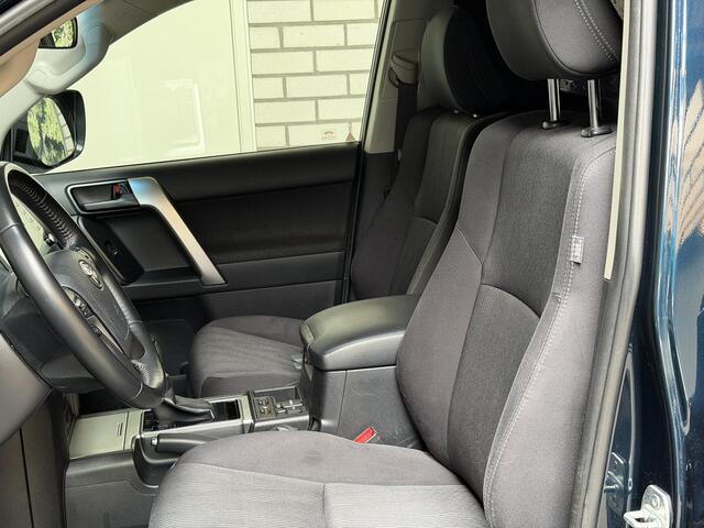 Toyota LAND CRUISER 2.8 D-4D-F Challenger Blind Van