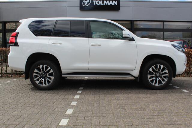 Toyota LAND CRUISER 2.8 D-4D-F Professional Window Van 2e Paasdag open van 10:00 - 15:00 | Rijklaar | Trekhaak | Off-road pack | NL-auto | Leder | JBL | Keyless | Blind Spot | Camera's | Stoelkoeling-/verw. | PDC v+a