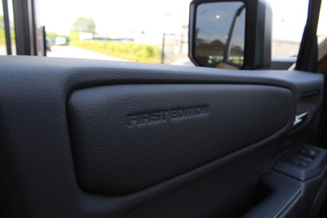Toyota LAND CRUISER 2.8 D-4D Window Van First Edition | Rijklaar | Trekhaak | Memory | Leder | Stoelkoeling + verw. | Blind Spot | JBL | 360 Camera | HUD