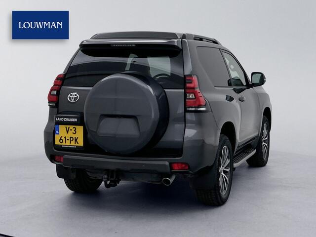 Toyota LAND CRUISER 2.8 D-4D-F Professional High Roof Blind Van NAP Leder Navigatie Trekhaak 3500kg Camera Stoelverwarming Euro 6