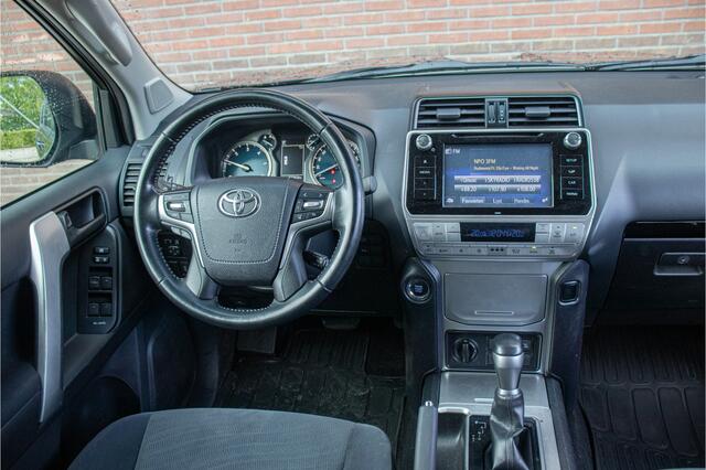 Toyota LAND CRUISER 2.8 D-4D-F Blind Van, 107.000km NAP, Camera, DAB+, Keyless, Trekhaak, Navigatie, LED.