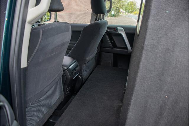 Toyota LAND CRUISER 2.8 D-4D-F Blind Van, 107.000km NAP, Camera, DAB+, Keyless, Trekhaak, Navigatie, LED.