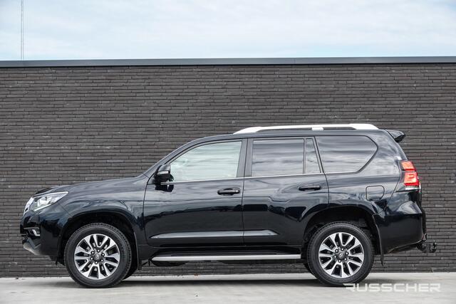 Toyota LAND CRUISER 2.8 D-4D-F Challenger 204Pk Aut. | Grijs kenteken | Leder | Achteruitrijcamera | Trekhaak | 19''