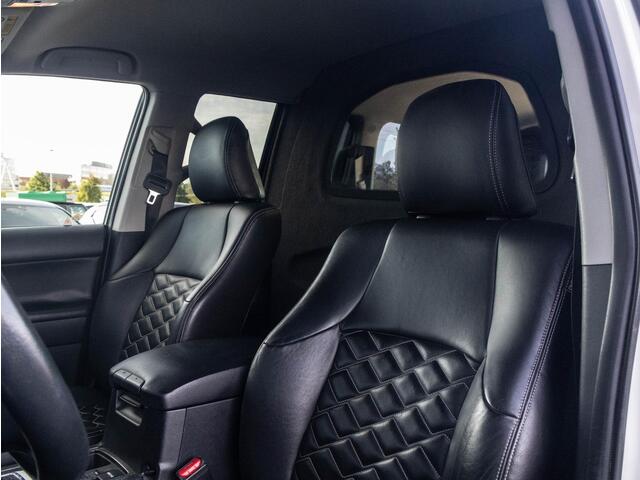 Toyota LAND CRUISER 2.8 D-4D-F Challenger Blind Van | Cruise Control | Leder | Trekhaak | Navigatie | Elektrische stoelen |