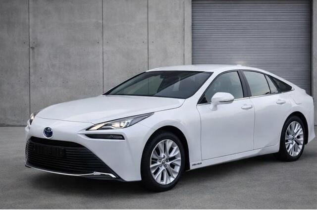 Toyota Mirai Dynamic *NEW CAR 12KM!!* ** Hydrogen Car ** Keyless JBL-Audio Stoelverwarming Apple/Anroid Clima Camera AD-Cruise Regensensor