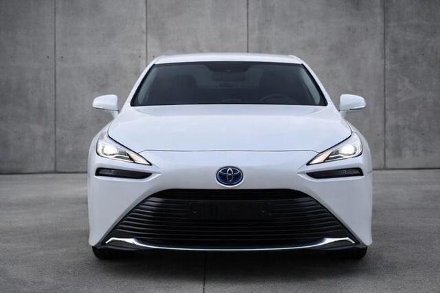 Toyota Mirai Dynamic *NEW CAR 12KM!!* ** Hydrogen Car ** Keyless JBL-Audio Stoelverwarming Apple/Anroid Clima Camera AD-Cruise Regensensor