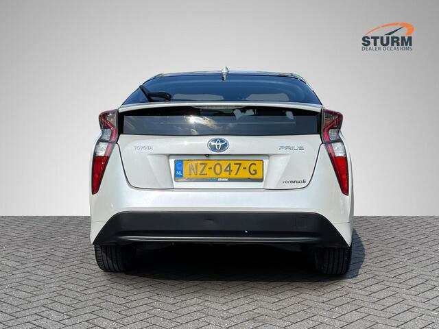 Toyota PRIUS 1.8 Dynamic | Navigatie | Camera | Stoelverwarming | Adapt. Cruise Control | Head-Up Display | Dodehoek | LED | Rijklaarprijs!