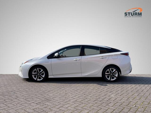 Toyota PRIUS 1.8 Dynamic | Navigatie | Camera | Stoelverwarming | Adapt. Cruise Control | Head-Up Display | Dodehoek | LED | Rijklaarprijs!